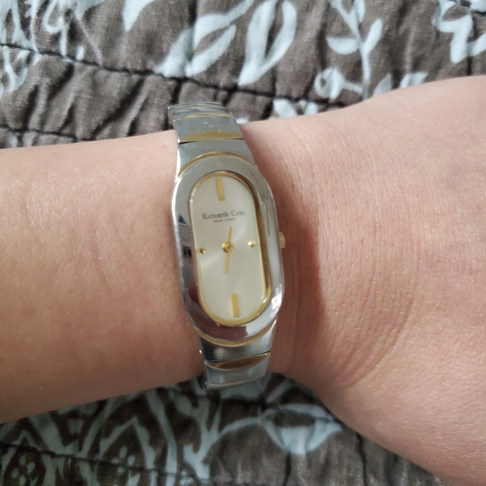 Kenneth Cole Watch - Picture 2 of 5